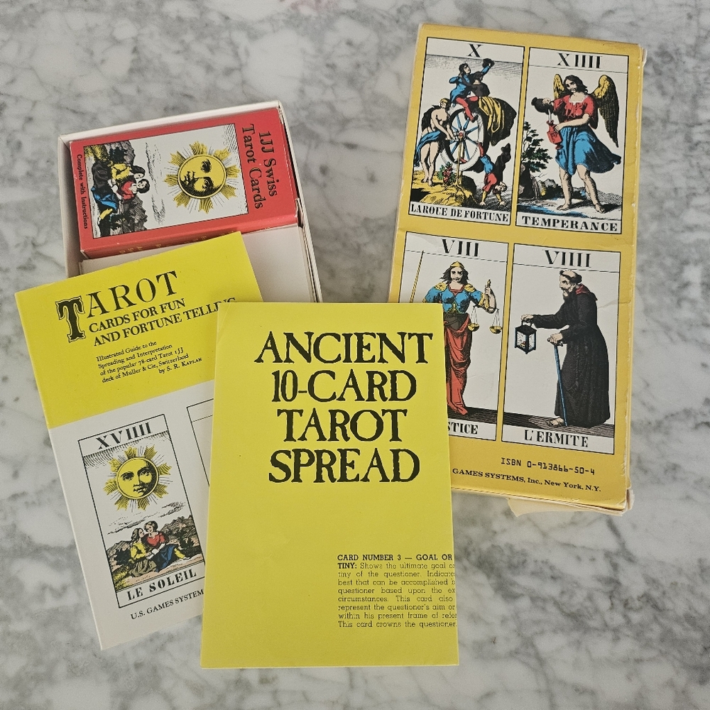 Fortune Telling Tarot Cards Game Deluxe Edition 1JJDeck Made in Switzerland 1970